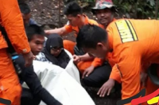 Penyelamatan yang dilakukan kepada tiga pendaki Gunung Kerinci pada Senin (19/8/2019).  /istimewa