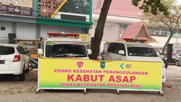 Ambulans disediakan Dinkes untuk warga yang terkena dampak kabut asap