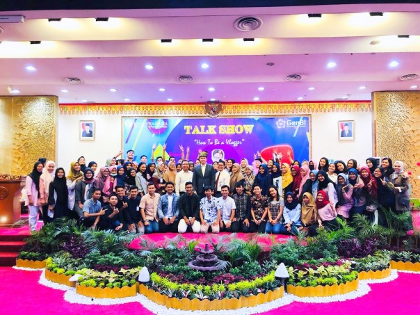 Berfoto bersama usai acara Talk Show How to be A Vlogger yang digelar Bank Indonesia Provinsi Riau bersama GenBI pada Kamis (17/10/2019) dengan narasumber Yohanes Kevin Hendrawan. 