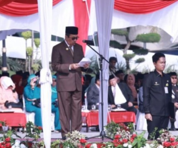 Gubernur Riau, Syamsuar.