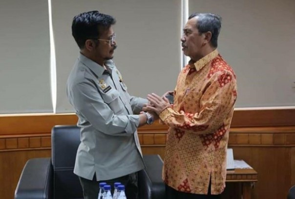 Gubernur Riau Syamsuar saat bertemu dengan Menteri Pertanian Syahrul Yasin Limpo beberapa waktu lalu. 