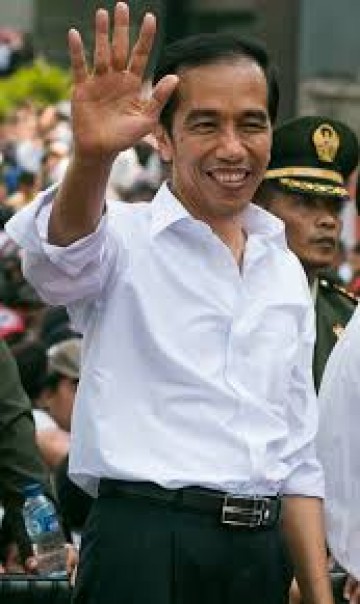 Jokowi объявляет Индонезию открытой для иностранной помощи для землетрясения в Сулавеси