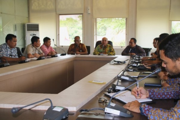 Pertemuan PT PLN (Persero) WRKR dengan Pemerintah Kabupaten Pelalawan pada Kamis (11/7/2019) di Kantor Bupati Pelalawan, Pangkalan Kerinci 