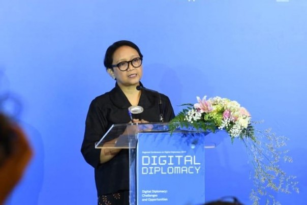Menteri Luar Negeri (Menlu) Retno L.P. Marsudi saat membuka acara Regional Conference on Digital Diplomacy (RCDD) di Jakarta, Selasa (10/9/2019). 