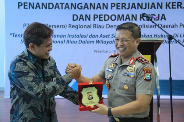 Kerjasama PLN UI WRKR bersama Polda Riau dalam pengamanan instalasi, aset, dan penegakan hukum, pada Selasa (10/12/2019) 