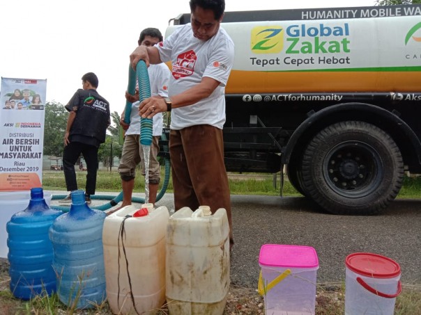 ACT Riau salurkan air bersih ke desa-desa di Pelalawan, Inhu, dan Inhil