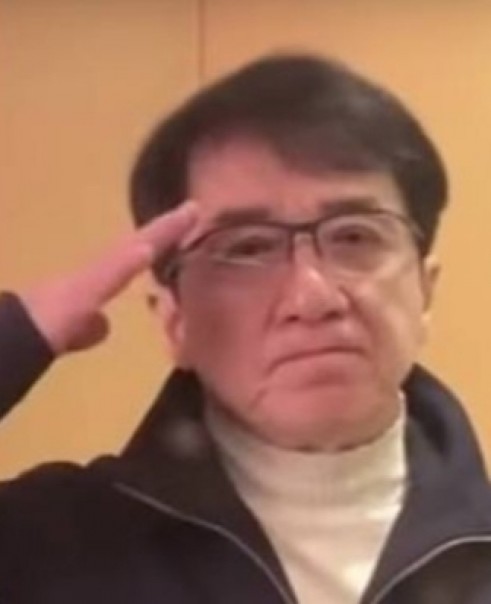 Jackie Chan Tawarkan Uang Rp 1,9 Miliar Bagi Siapa pun Yang Bisa Temukan Obat Penawar Virus Corona
