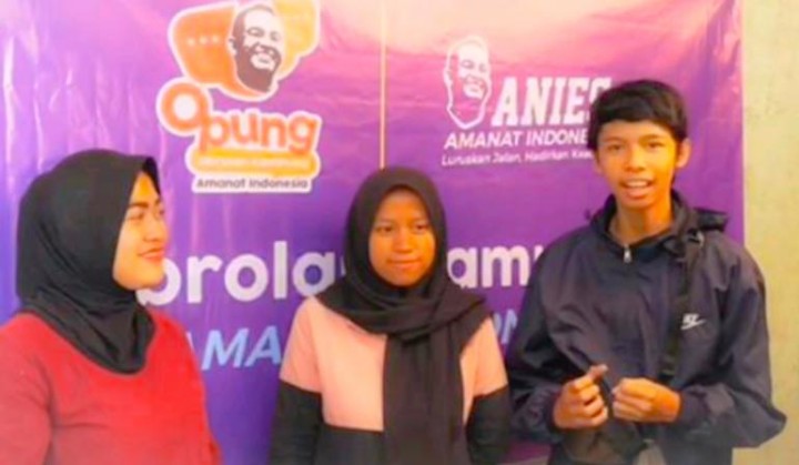 Relawan ANIES Gelar Obrolan Kampung Bareng Warga Cigagak Bandung
