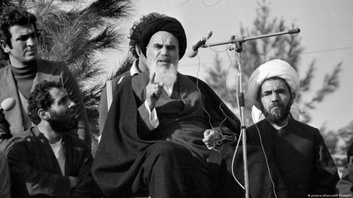 Mengingat Kembali Ide   Aksi Imam Khomeini  8  Kepribadian Multidimensi Imam Khomeini