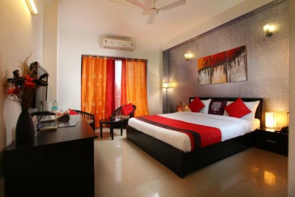 Logo OYO Rooms