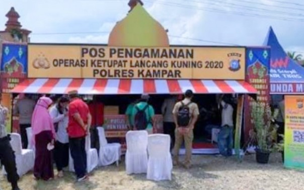 Pos pengamanan di perbatasan Riau