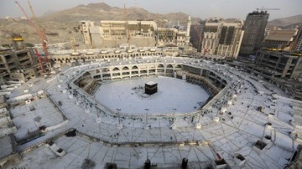 Suasana Ka'bah di Mekkah saat pandemi corona. 
