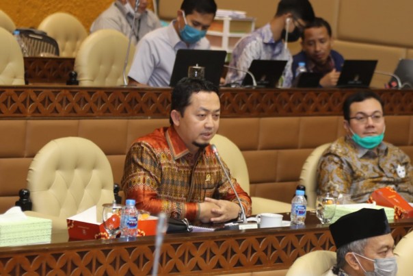 Syahrul Maidi saat Rapat dengan Gubernur Riau di Komisi V DPR RI Senayan/ist