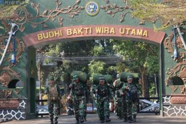 Gerbang kompleks Secapa TNI AD di Bandung. 