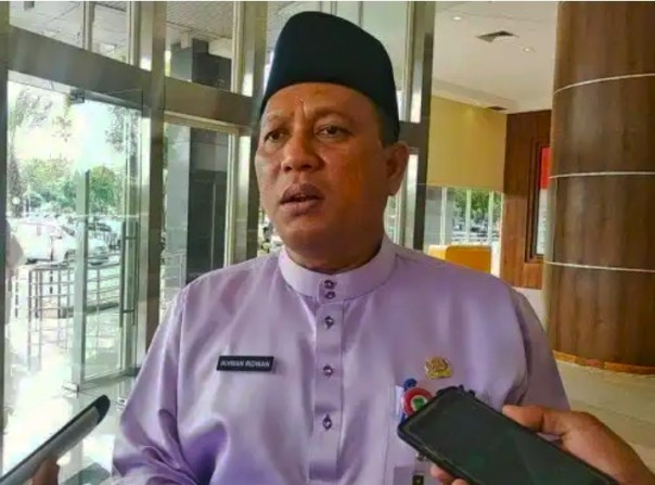 Kepala BKD Riau Ikhwan Ridwan.