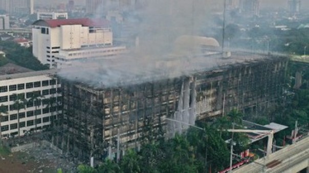 Ilustrasi sisa kebakaran Gedung Kejaksaan Agung beberapa waktu lalu. 