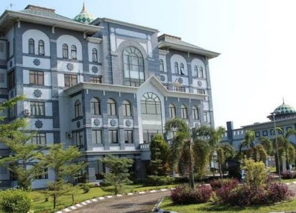 Gedung rektorat UIN Suska Riau.