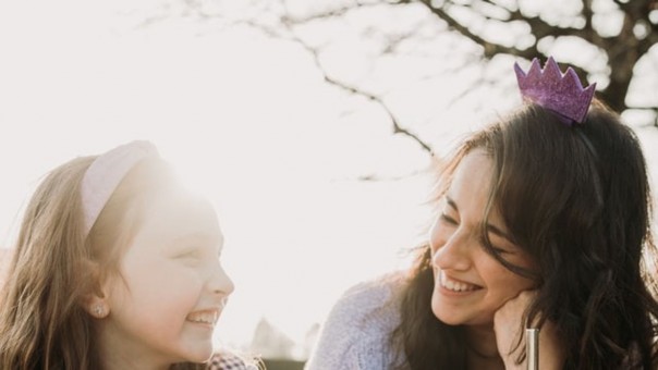 6 Pelajaran yang Bisa Diambil Anak Perempuan dari Ibunya