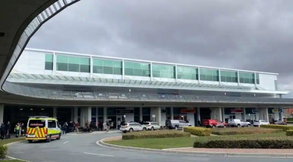 Bandara Canberra dievakuasi setelah pria bersenjata melepaskan tembakan