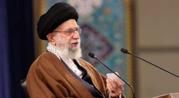 Pemimpin tertinggi Iran pulih di kediaman setelah menjalani operasi, membatalkan semua pertemuan