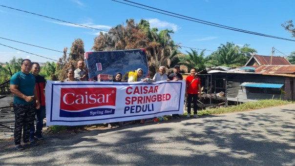 Pabrik Caisar Spring Bed Pekanbaru Bantu Korban Kebakaran Kampung Baru Senapelan