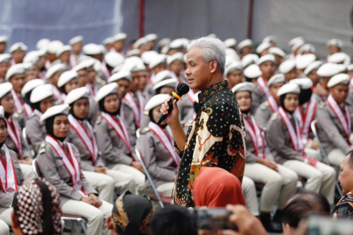 Sejak 2014  Ganjar Sukses Wisuda 1 837 Lulusan Melalui Program SMKN Jateng