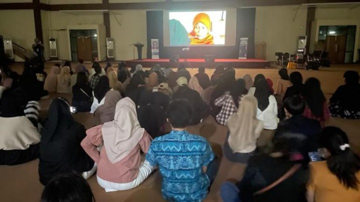Hadir Di Surabaya  Sinema Keliling Dongkrak Perfilman Lokal