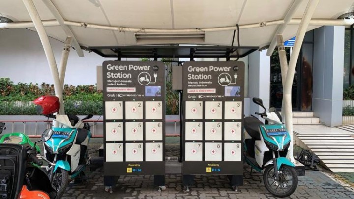 Januari   Agustus 2023  SPKLU PLN Layani 21 461 Transaksi Pengisian Daya Listrik