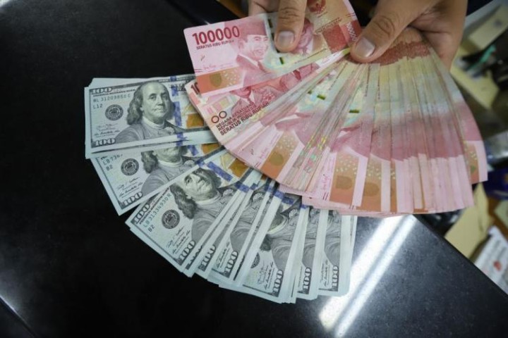 Menguat Lagi  Rupiah Dibuka Pada Level Rp 15 365