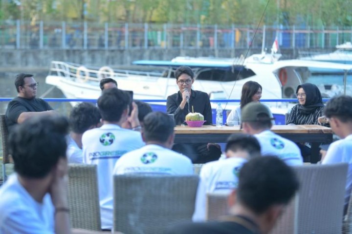 Kumpul Bersama Relawan Pendukung Ganjar Alam Ganjar Tampung Aspirasi Dan Diskusi Bersama Di Makassar