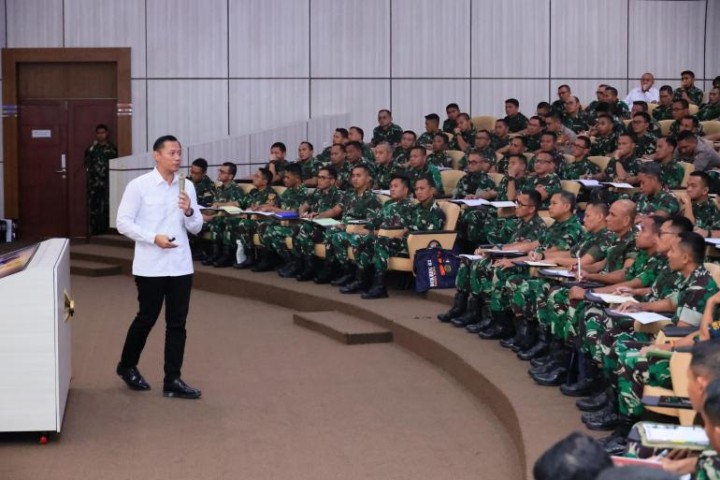 AHY Beri Kuliah Umum Di Seskoal  Paparkan Tata Ruang Pertahanan RI
