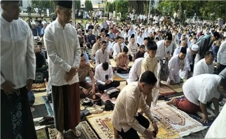 Gibran Apresiasi Sholat Idul Fitri di Balai Kota Surakarta Berjalan lancar