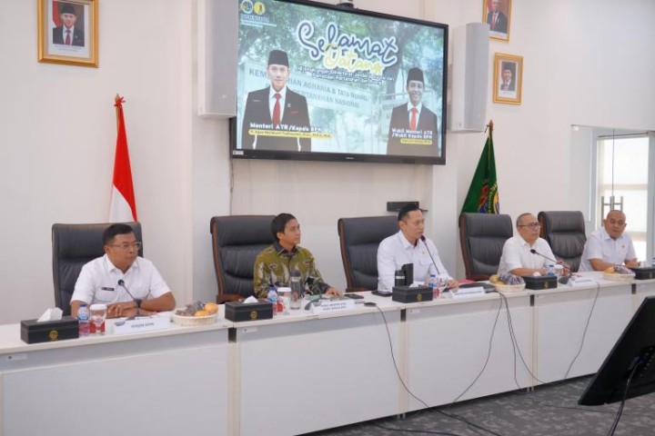 Oktober  Menteri AHY Optimis Target 104 Kota Kabupaten Lengkap Tercapai