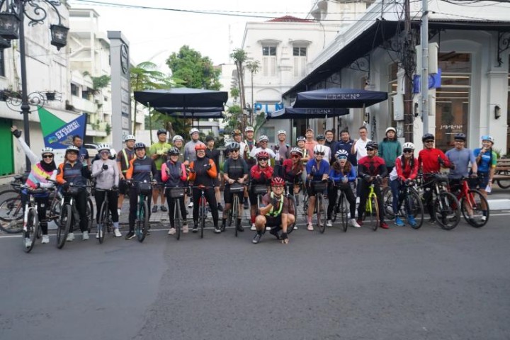 PLN Icon Plus Dukung Gerakan Green Tourism pada Cycling De Jabar 2024