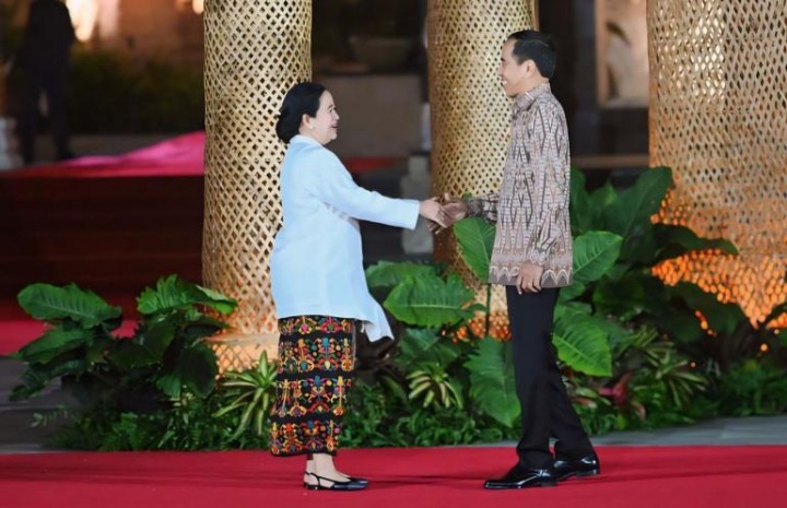 Pasang Foto Salaman Sama Jokowi  Puan Ramai Dijempolin Netizen