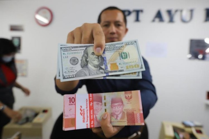 Menguat Tipis  Rupiah Pagi Ini Di Posisi Rp 16 388