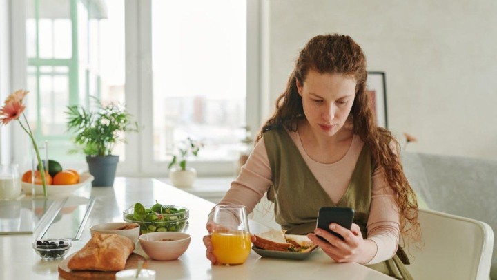 7 Rekomendasi Minuman Segar Rendah Kalori yang Cocok untuk Menurunkan Berat Badan